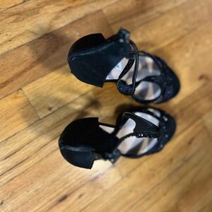 Nina Black Women's Sandals